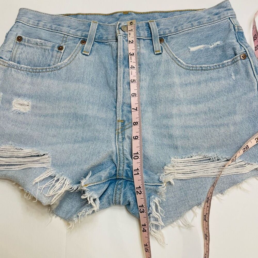 Levi’s 501 Cut Off Jean Shorts Size 30 - Picture 5 of 10